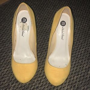 Mustard color heels size 6.5
